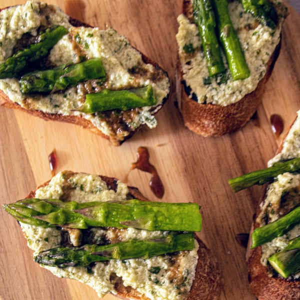 Ricotta Pesto Toast with Asparagus